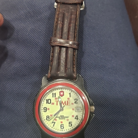 Time Magazine mens quartz watch - Picture 6 of 10